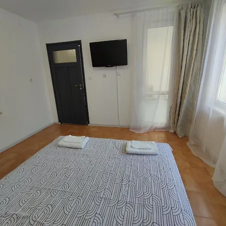 Appartement фамилия 100м от морето в Ravda