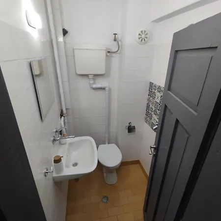 фамилия 100м от морето в Appartement Ravda