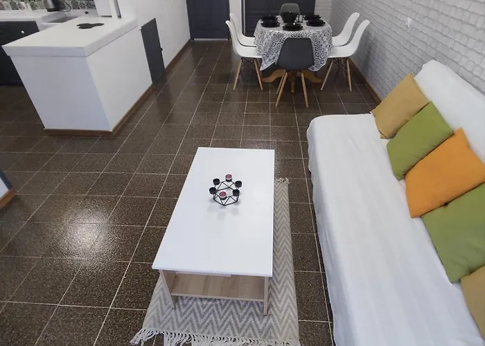 Апартамент фамилия 100м от морето в