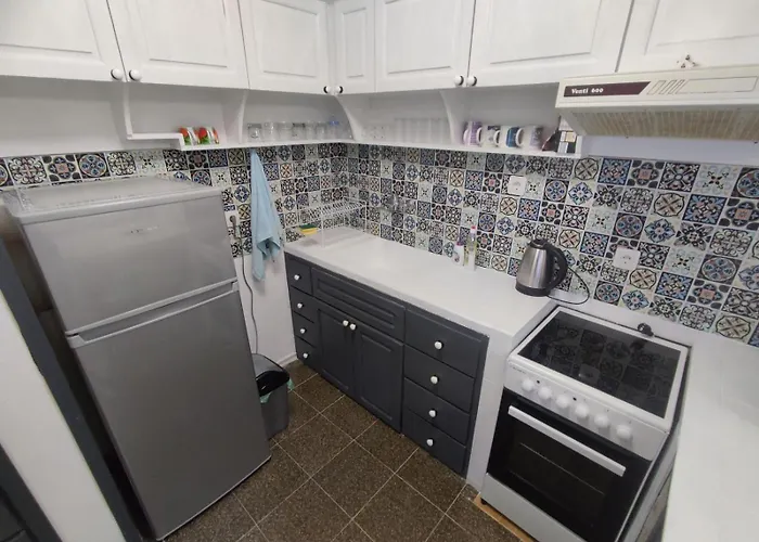 фамилия 100м от морето в Равда