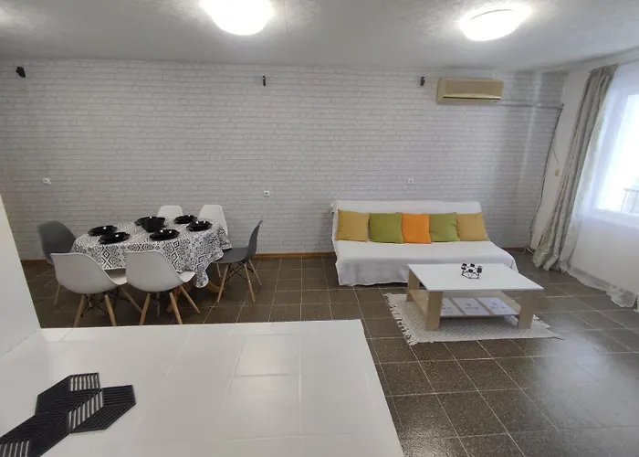 Lejlighed фамилия 100м от морето в Ravda